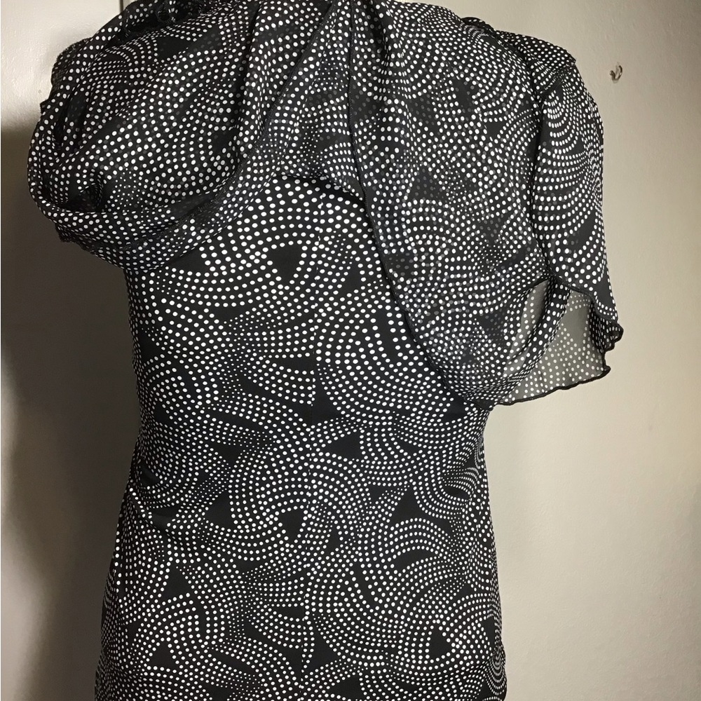 ADELE & MAY BLOUSE WOMEN Sz  M W/Poncho Cover Floral Embroidered Around The Nec - Picture 9 of 13